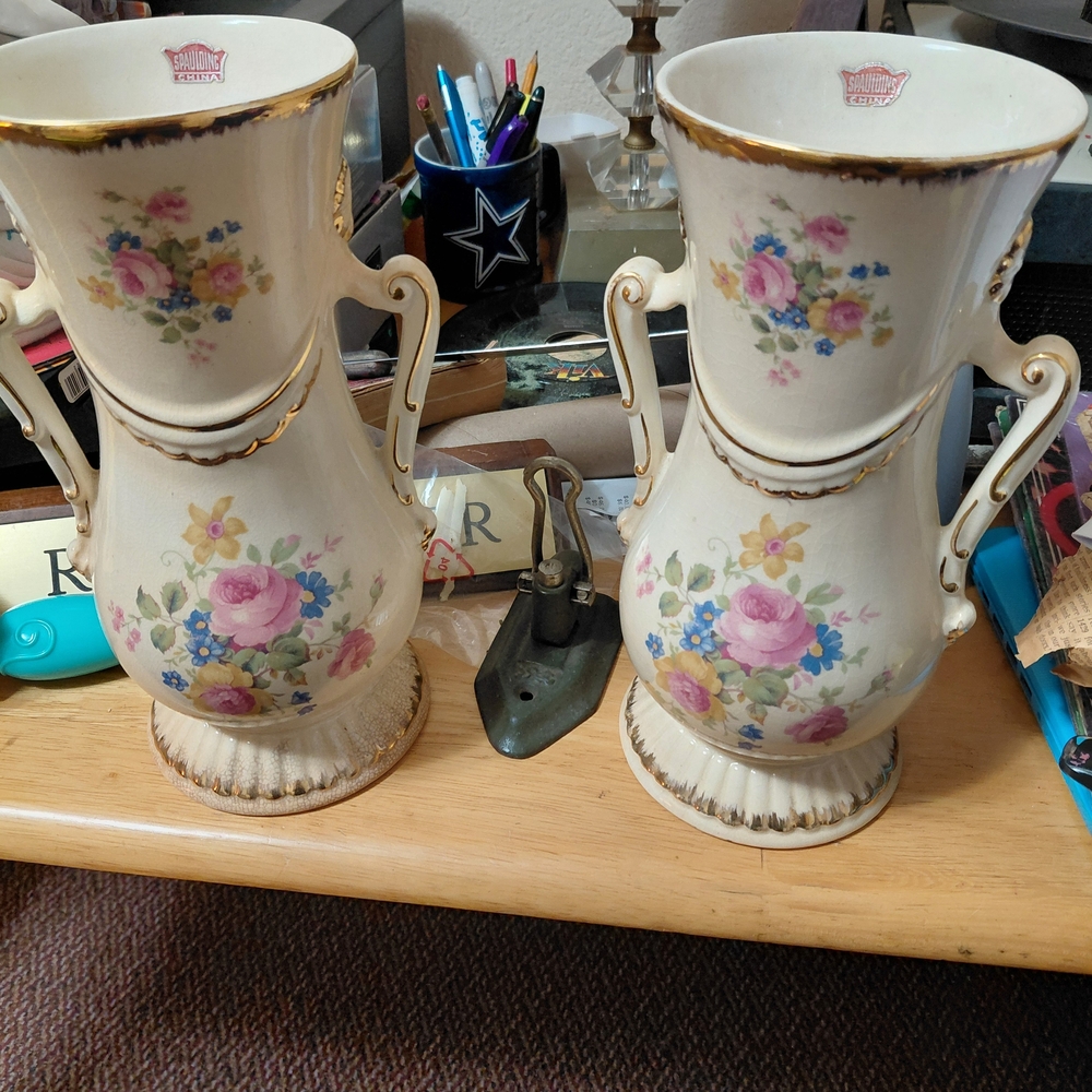 Elegant Floral Vases with Gold Accents